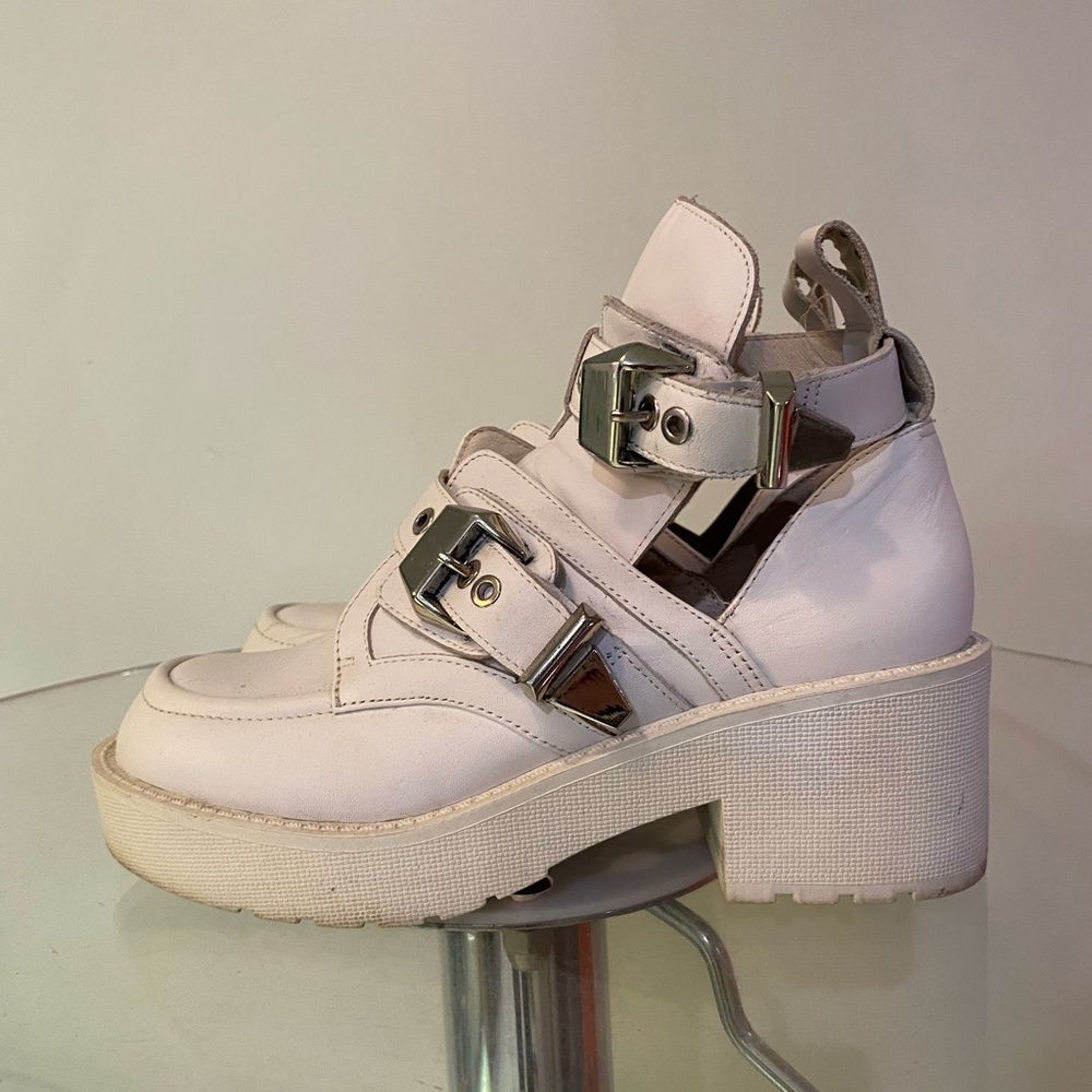 RARE 2012 Jeffrey Campbell White Coltrane Ankle Boots